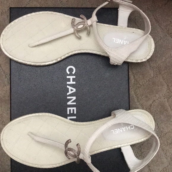 chanel flip flops 2018